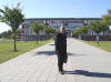Prie universiteto naujojo pastato, Hradec Kralovas, Čekija, 2005-09-22 